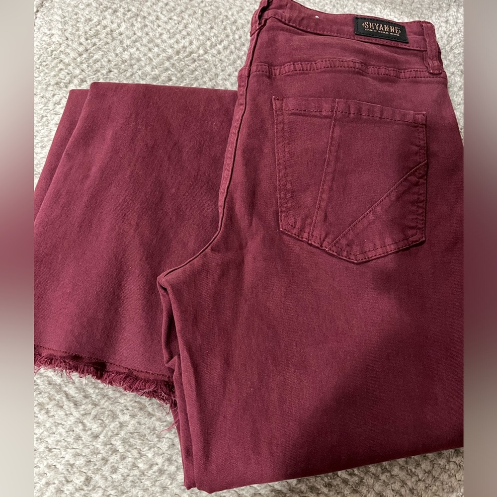 SUPER CUTE BELLBOTTOMS- reasons for selling, too small